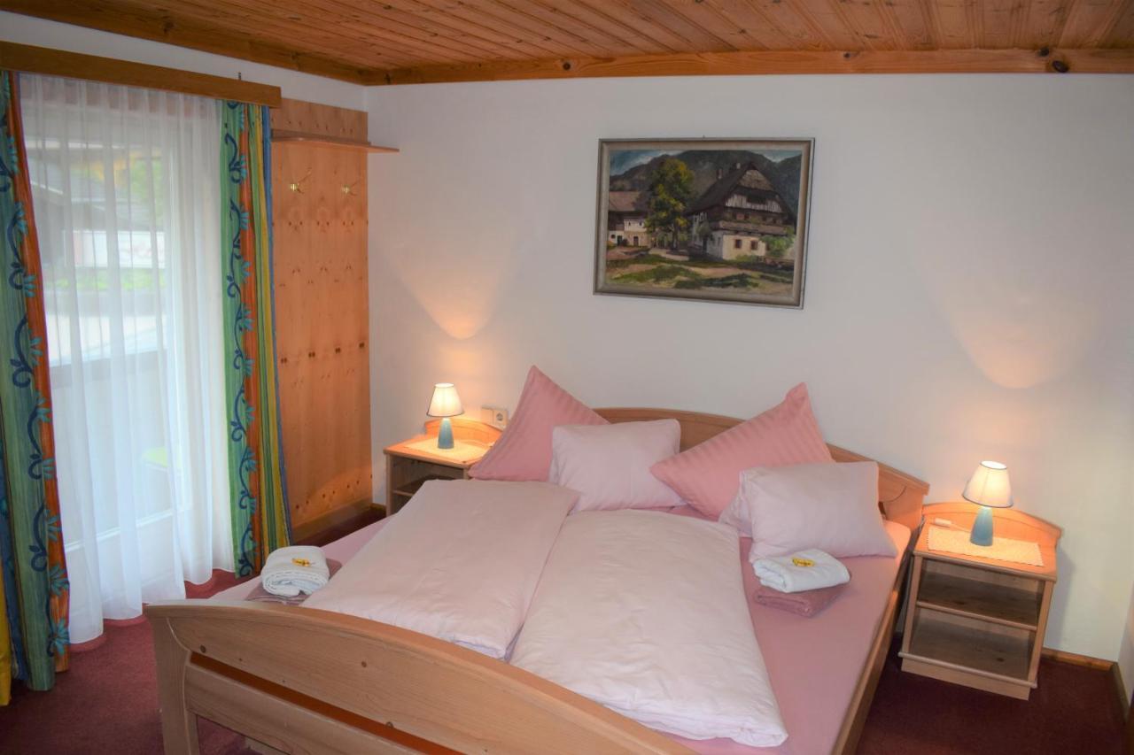 Landhaus Alpenrose - Feriendomizile Pichler Heiligenblut Exterior foto